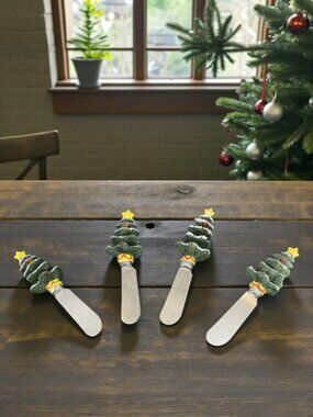 SPREADERS -- Christmas Tree Cheese & Dip Spreaders, Set of 4, Unused, Gift Item